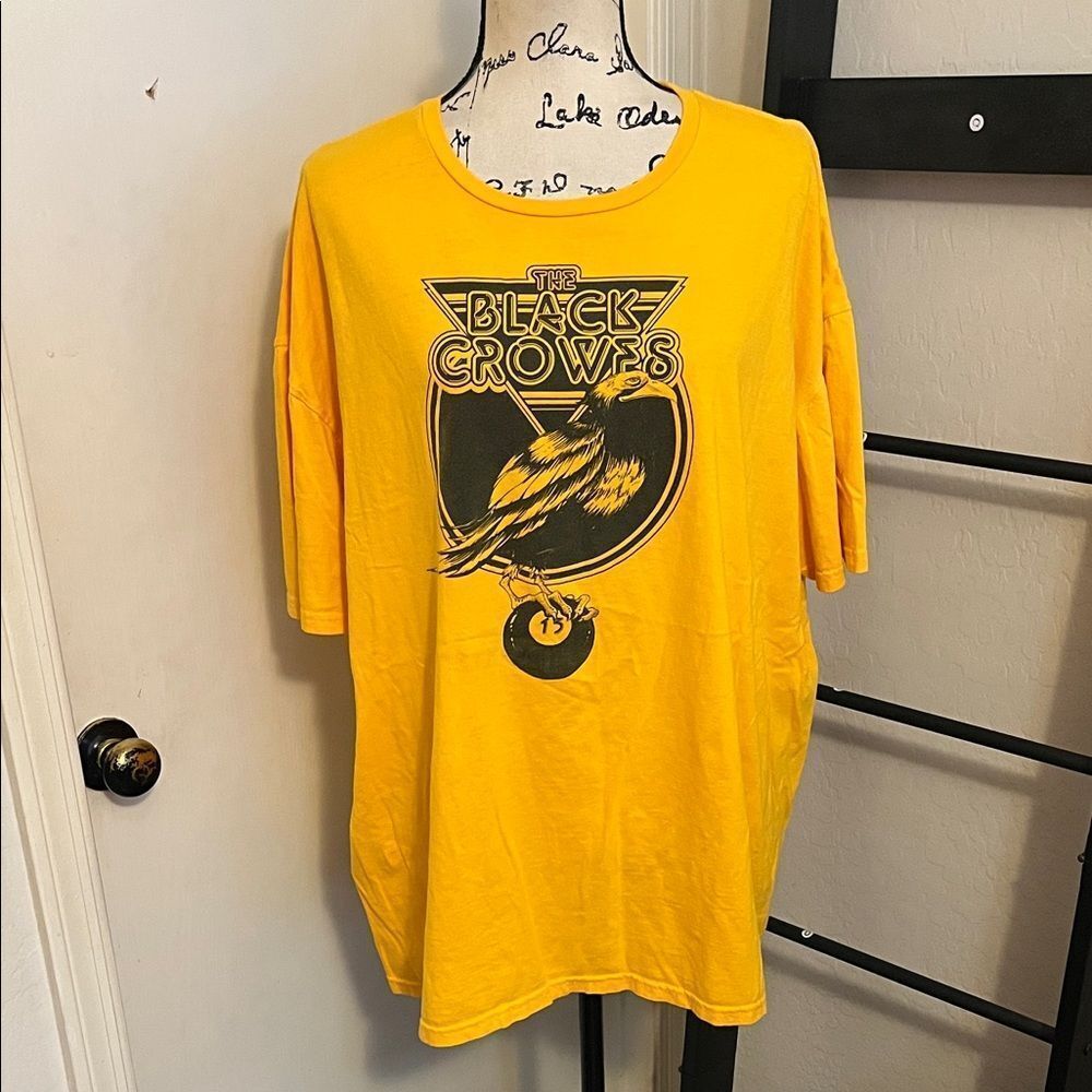 The Black Crowes Band Music Yellow Graphic Pullover T-Shirt